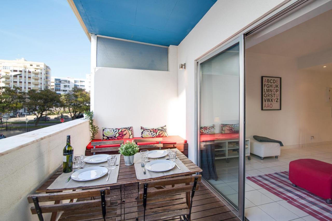 Modern Apartment By The Sea Quarteira Ngoại thất bức ảnh